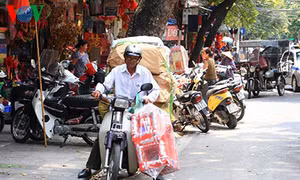 Rằm tháng Bảy ở Hà Nội:“Đốt” sao cho tiết kiệm