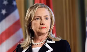 Cựu Ngoại trưởng Hilary Clinton ra mắt hồi ký mới