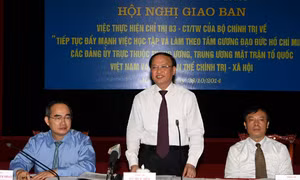 Rút kinh nghiệm trong việc học tập và làm theo Bác