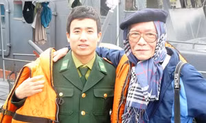 Theo sương khói, ông lại trở về