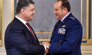 Kiev sắp từ bỏ quy chế không liên kết, mở đường gia nhập NATO