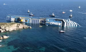 Italy sẵn sàng lai dắt siêu tàu Costa Concordia