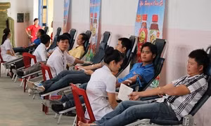 Hành trình đỏ lung linh bên bờ Nhật Lệ