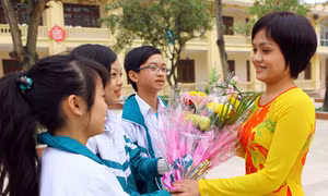 Đừng làm mất ý nghĩa của ngày Nhà giáo