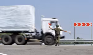 Ukraine chưa thông quan cho đoàn xe Nga 