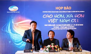 Viettel tri ân khách hàng bằng “đại tiệc” ánh sáng