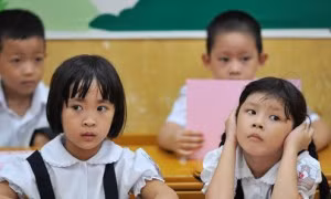 Phản hồi không chấm điểm đối với học sinh tiểu học - Phải ở lại giờ trưa mới hoàn thành công việc