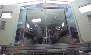 Quân đội Ukraine chế vũ khí mới đối phó lực lượng ly khai