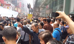 Biểu tình ở Hong Kong: Những hình ảnh đối lập