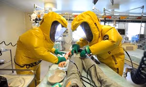 Tây Phi căng sức đối phó dịch Ebola