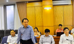 Bộ Tư pháp đề nghị không bỏ giấy khai sinh