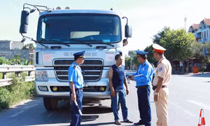 Không có chuyện cảnh sát dẫn xe quá tải né trạm cân