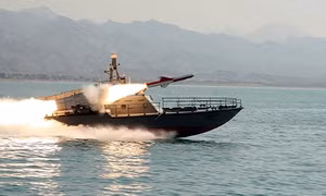 Tàu Mỹ bắn cảnh cáo tàu cá Iran ở vùng Vịnh