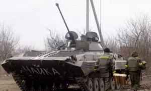 Hệ thống hậu cần tan vỡ, lính Ukraine 'dựa' vào tình nguyện viên