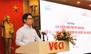 Bảo hiểm hưu trí tự nguyện chia khó với bảo hiểm xã hội