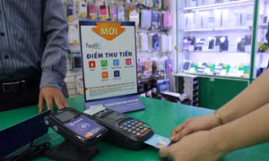 Ngân hàng Nhà nước đề xuất giảm 50% phí giao dịch thanh toán điện tử liên ngân hàng