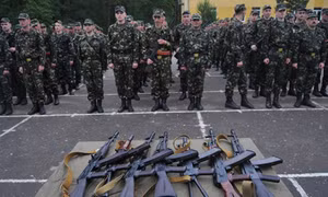 Rượu - ‘vũ khí hủy diệt hàng loạt’ quân đội Ukraine ở Donbass