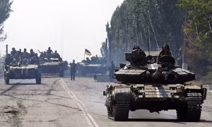 Binh sĩ Ukraine tiến vào thành phố Lugansk?