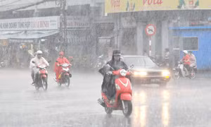 Bắc bộ khô ráo, Nam bộ mưa to 