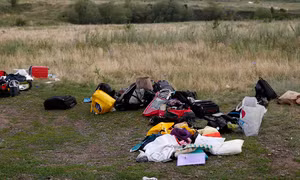 Sky News xin lỗi vì phóng viên lục lọi vali nạn nhân MH17