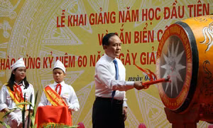 Trường THCS Nguyễn Tri Phương khai giảng năm học mới