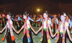Trình UNESCO hồ sơ 'Nghệ thuận Xòe Thái' và 'Nghệ thuật làm gốm của người Chăm'