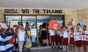 'Nụ cười chiến thắng' còn mãi trong lòng các bạn Cuba