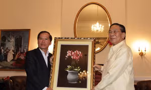 Tổng Bí thư, Chủ tịch nước Lào thăm Việt Nam
