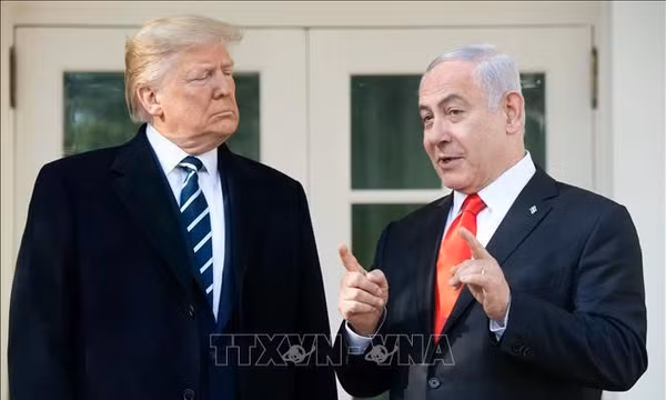 Ông Donald Trump và ông Benjamin Netanyahu trong cuộc gặp tại Washington, D.C. Ảnh: AFP/TTXVN (Không được phép sử dụng, chia sẻ bởi bên thứ ba)