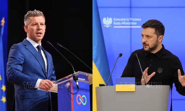 Thủ tướng Hungary Peter Magyar (trái) và Tổng thống Ukraine Volodymyr Zelensky. Ảnh: THX, PAP/TTXVN