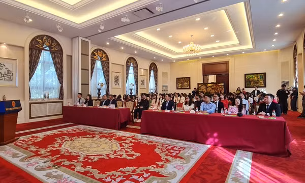 Kết nối cộng đồng, đồng hành cùng tân sinh viên Việt Nam tại Bắc Kinh