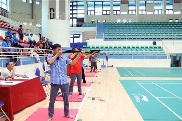 200 vận động viên Thái Nguyên tranh tài tung còn, bắn nỏ, bắn ná