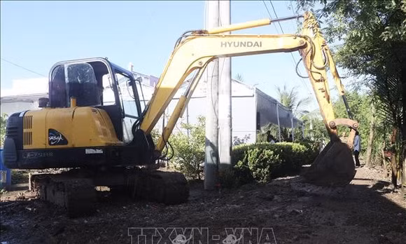 Cà Mau đồng loạt khởi công 19 công trình hạ tầng giao thông nông thôn