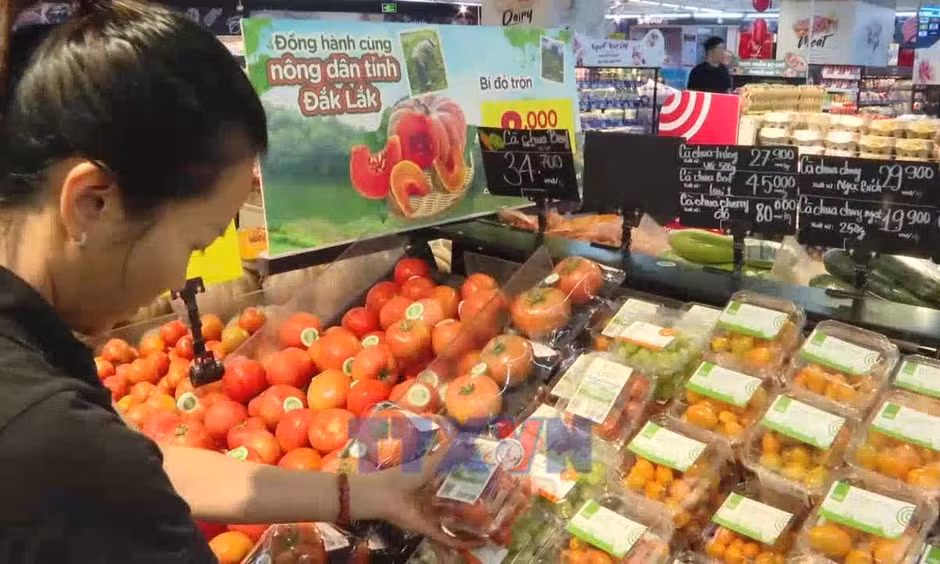 Chủ động nguồn hàng, tạo nền tảng bình ổn thị trường