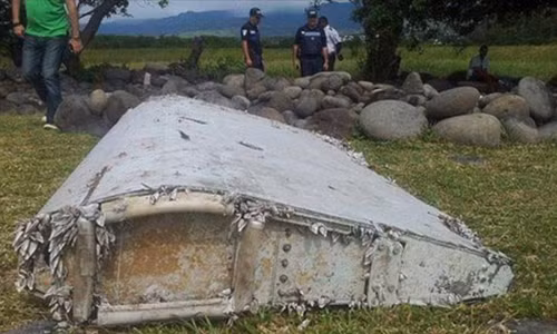 Video về mảnh vỡ nghi của MH370 ảnh 3
