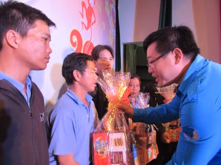 Tết đến với người nghèo ảnh 1