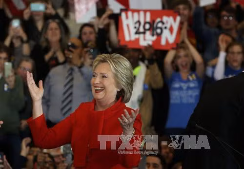 Bà Clinton chính thức giành chiến thắng "sít sao" tại Iowa ảnh 1