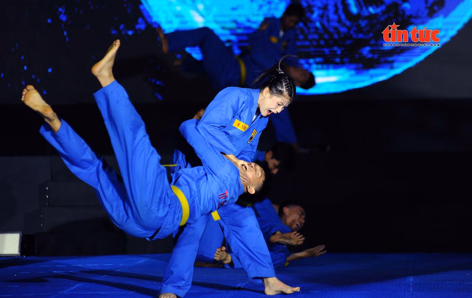Chú thích ảnh