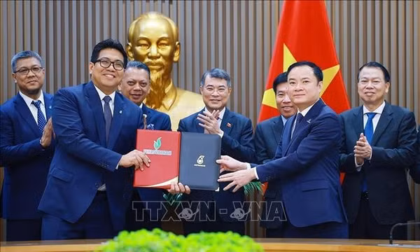 Thủ tướng Lê Minh Hưng: Ủng hộ PETRONAS tiếp tục mở rộng đầu tư tại Việt Nam
