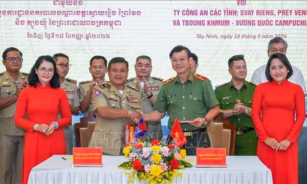 Củng cố quan hệ hợp tác, bảo đảm an ninh trật tự khu vực biên giới