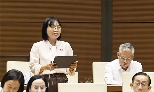 Kỳ họp thứ hai, Quốc hội khóa XVI: Hoàn thiện chính sách nhà ở để người dân dễ tiếp cận hơn
