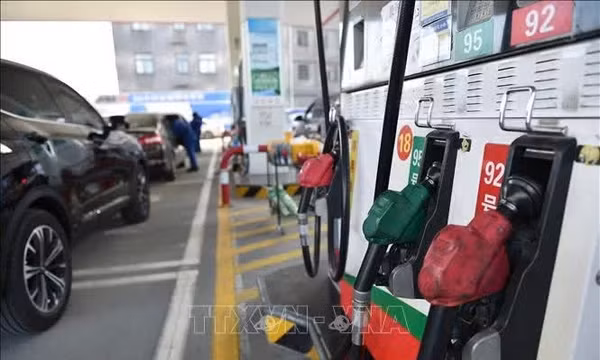 Giá dầu giảm khi lo ngại về nguồn cung từ Trung Đông dịu xuống
