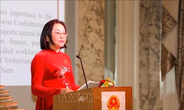 Phó Chủ tịch Quốc hội Nguyễn Thị Thanh thăm và làm việc tại Thụy Sĩ