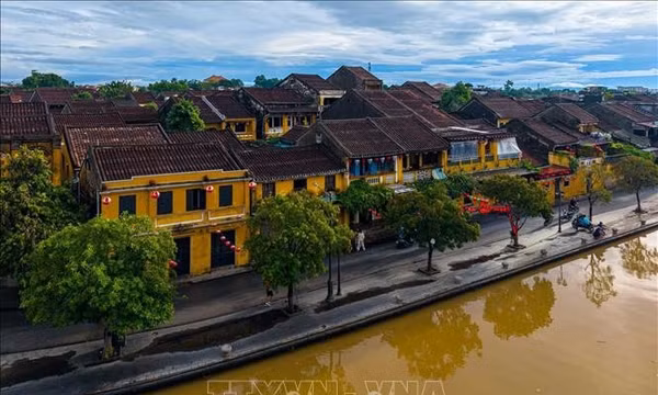 Nghe thời gian kể chuyện phố Hội