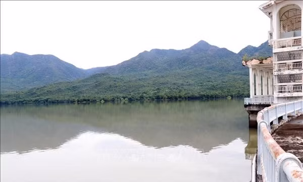 Điều tiết hồ chứa, không để lãng phí nguồn nước sau mưa lớn