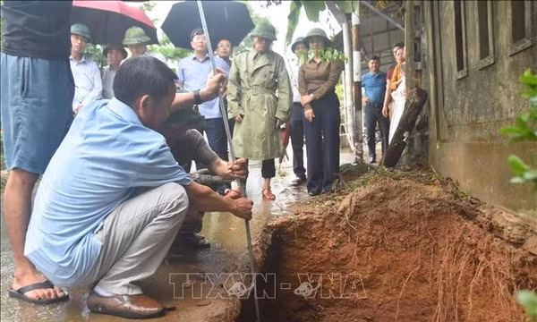 Quảng Trị: Khẩn trương xử lý các hố sụt lún, bảo đảm an toàn