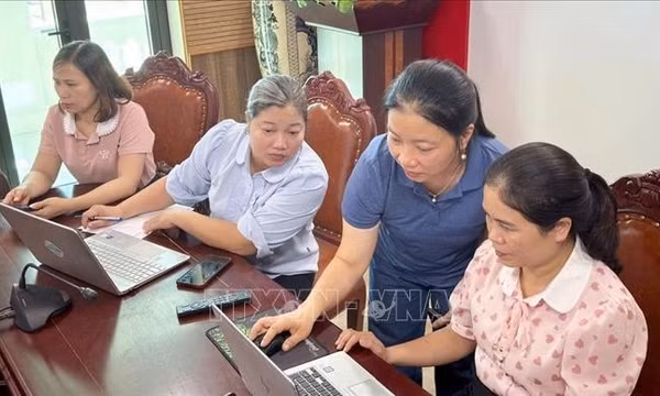 Giúp phụ nữ nông thôn tiếp cận công nghệ, nâng cao kỹ năng số