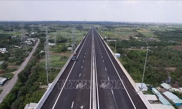 Thông xe đoạn tuyến cuối cùng cao tốc Bến Lức - Long Thành