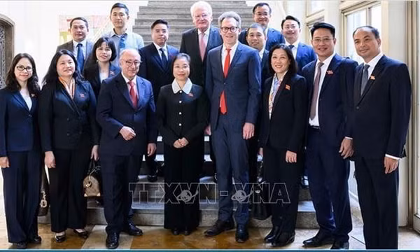 Hà Nội và Frankfurt thúc đẩy hợp tác kinh tế, du lịch và văn hóa