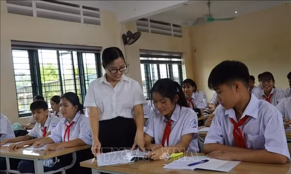 Sắp xếp trường lớp: Chuyển từ quản lý hành chính sang quản trị hiện đại